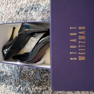 Stuart Weitzman Black Patent Leather pumps
